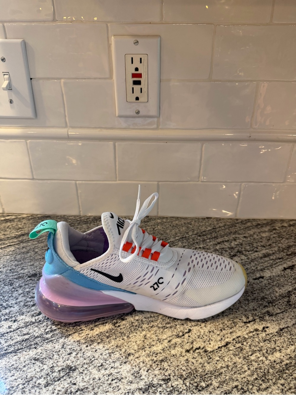 Women’s Nike Air Max 270 White Blue Lavender DX2351-100 Size 7 - Picture 6 of 10